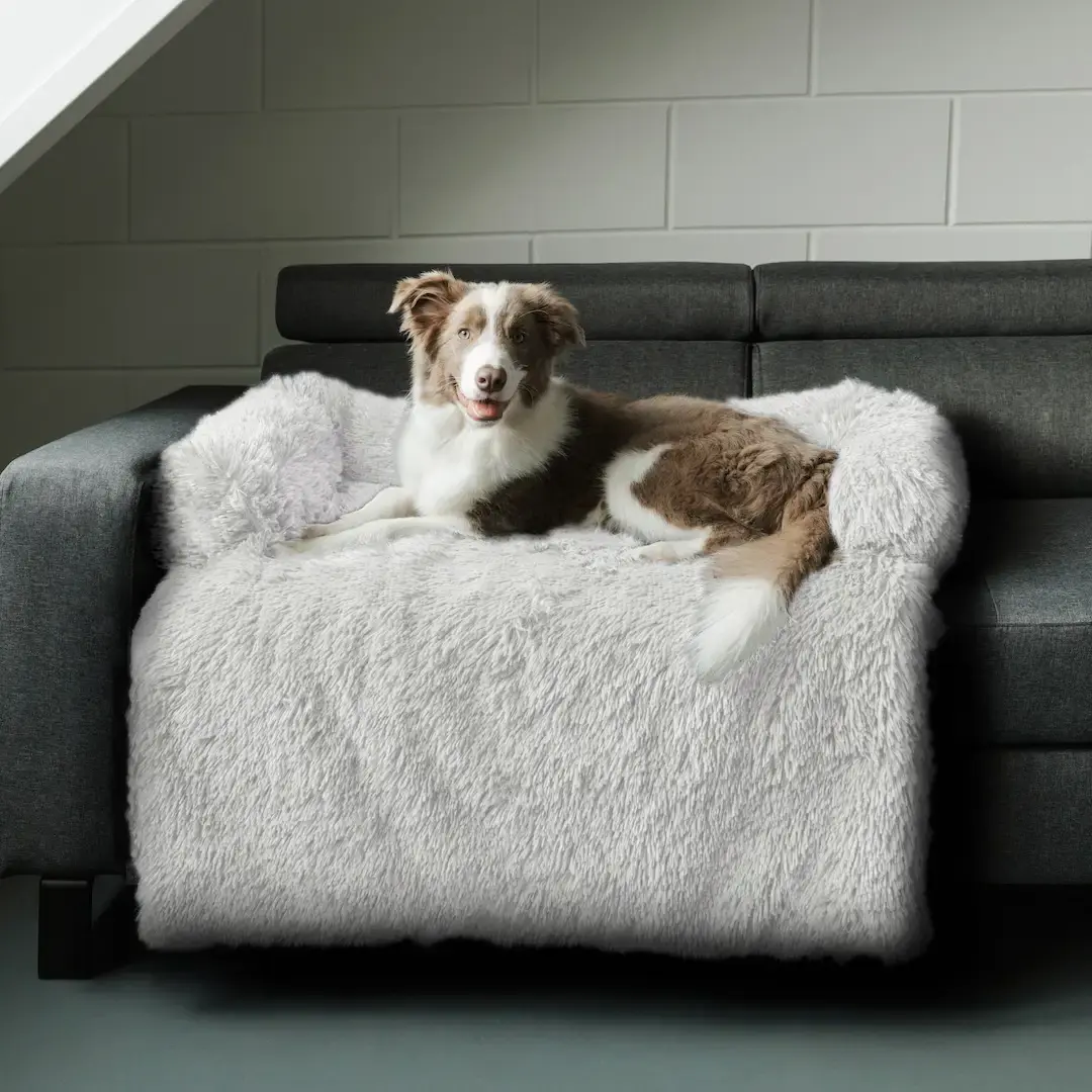 MrFluffyFriend™ - Fluffy Couch Cover for Dogs and Cats - Image 3